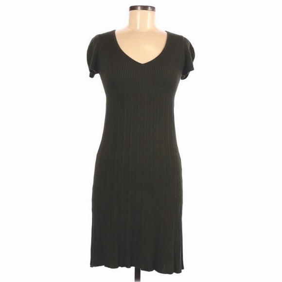 Max Studio Dresses & Skirts - 107. Max Ribbed Army Green Dress